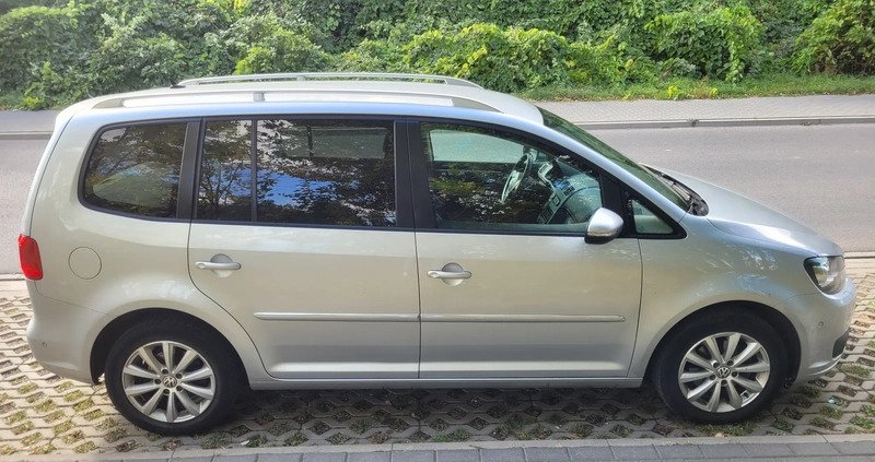 Volkswagen Touran cena 31900 przebieg: 231000, rok produkcji 2011 z Kobyłka małe 191